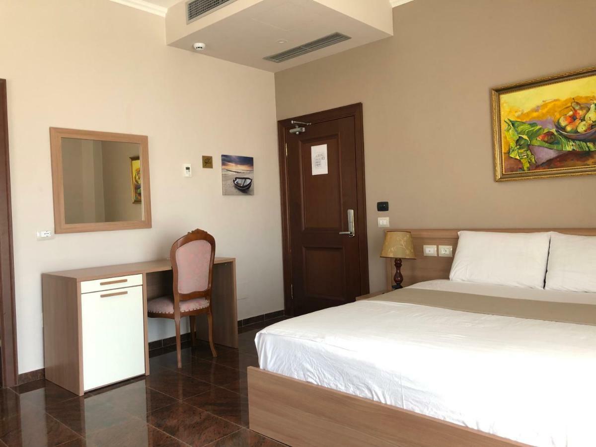 Velipojë Fishta Hotel & Apartments מראה חיצוני תמונה