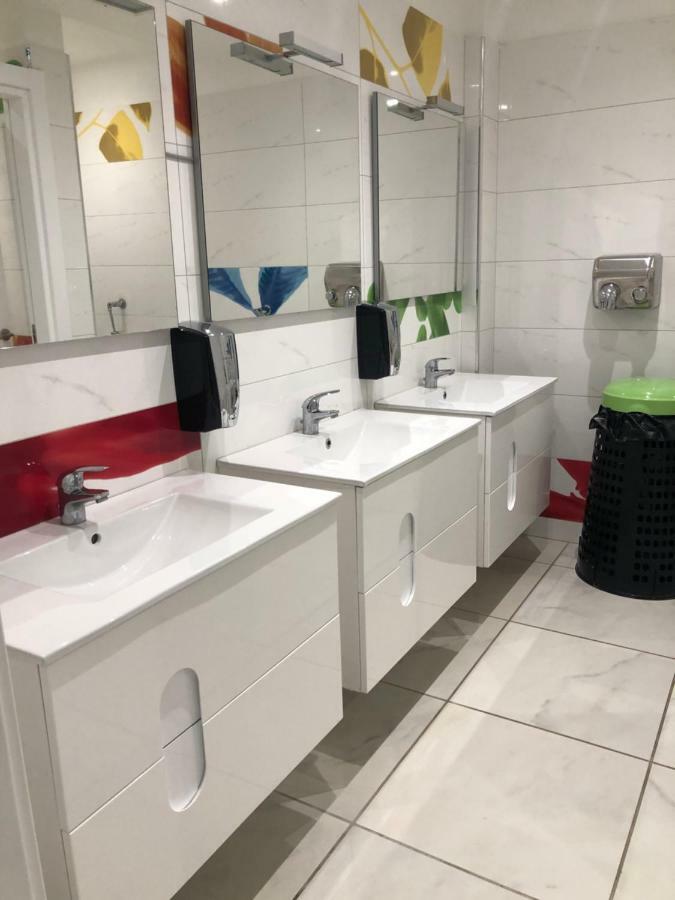 Velipojë Fishta Hotel & Apartments מראה חיצוני תמונה